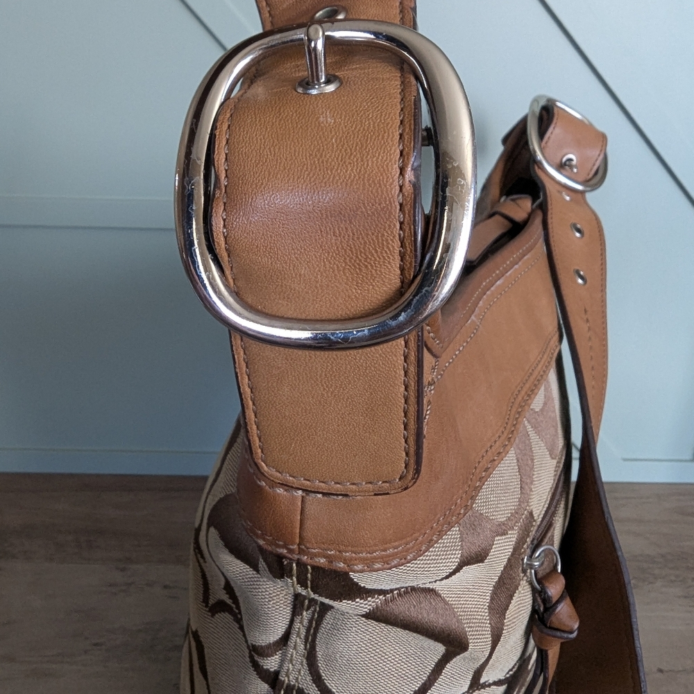 Coach Signature Bleecker Bucket Crossbody Bag - Picture 5 of 12